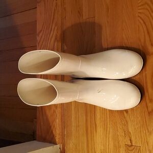 White ugg rainboots